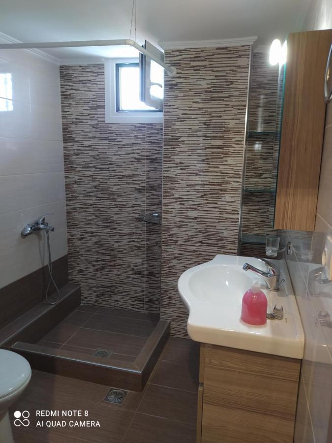 Villa Just Constructed! Gastuni Exterior foto