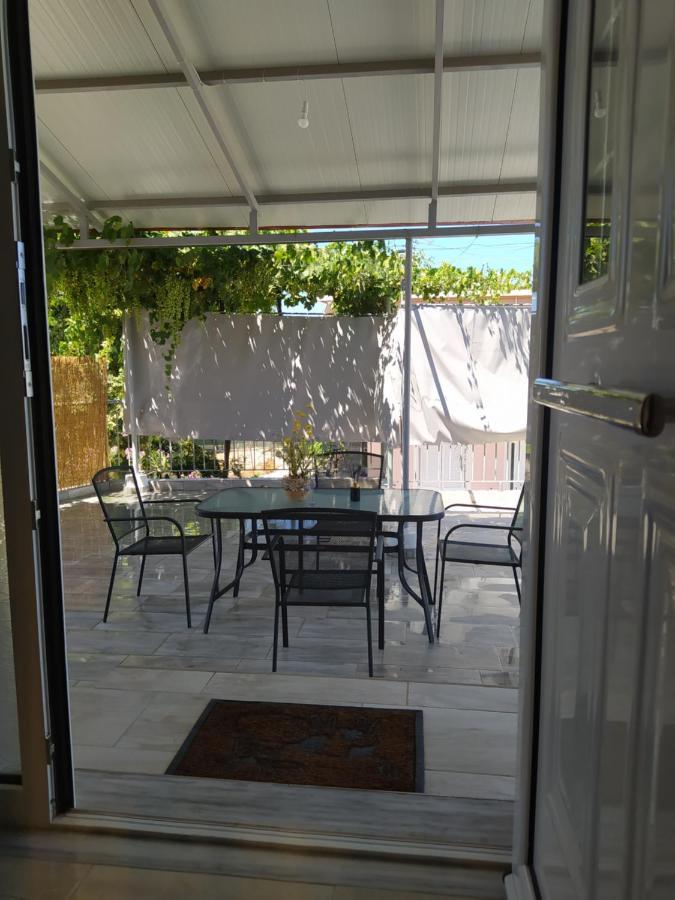 Villa Just Constructed! Gastuni Exterior foto